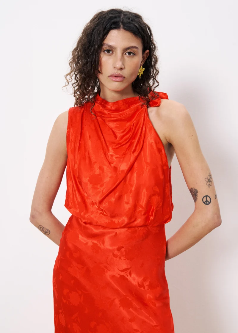 frnch nelcie robe rouge sketchshop