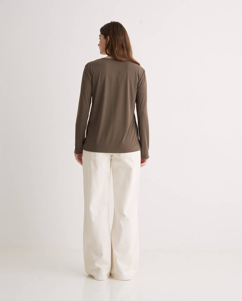 yerse khaki vneck tshirt sketchshop