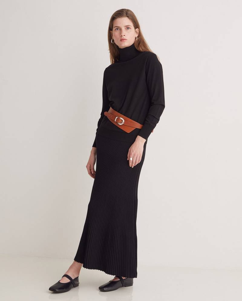 yerse black pleated midi skirt sketchshop