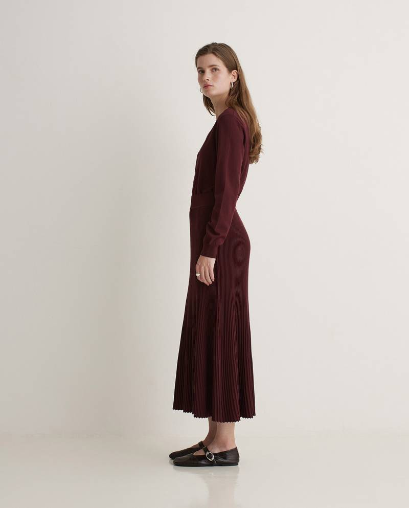 yerse maroon pleated midi skirt sketchshop