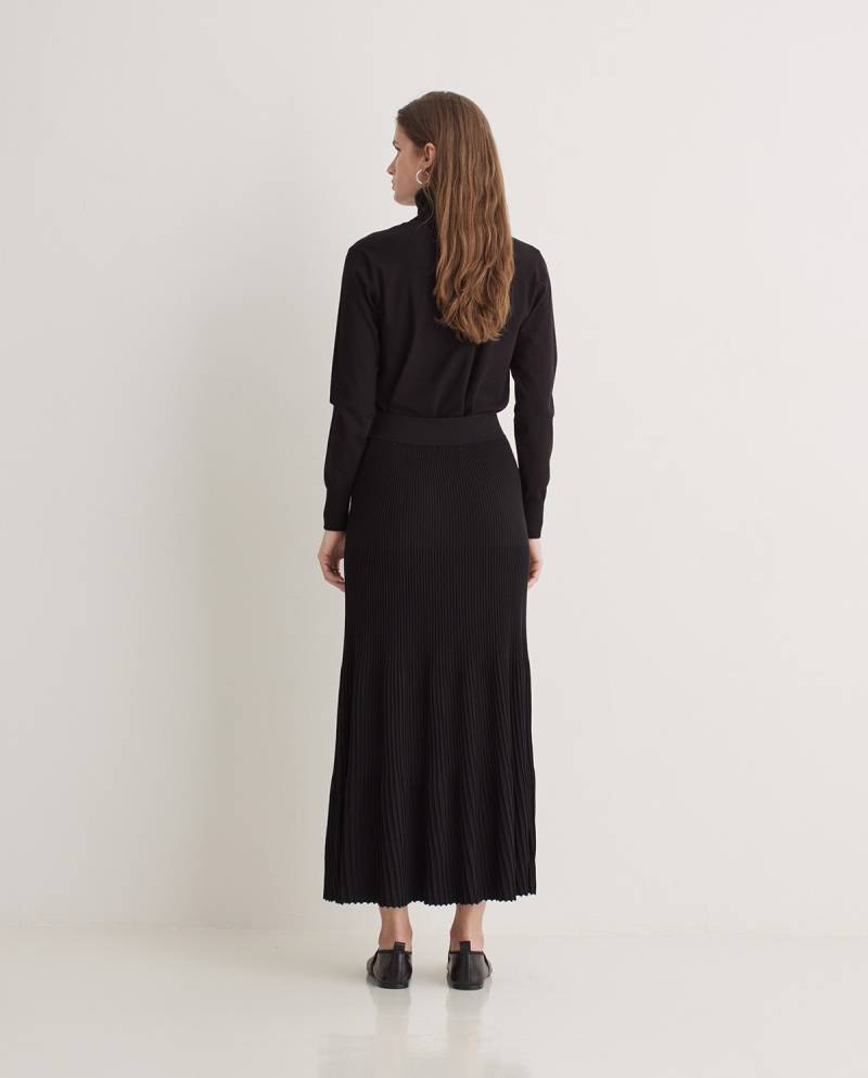 yerse black pleated midi skirt sketchshop