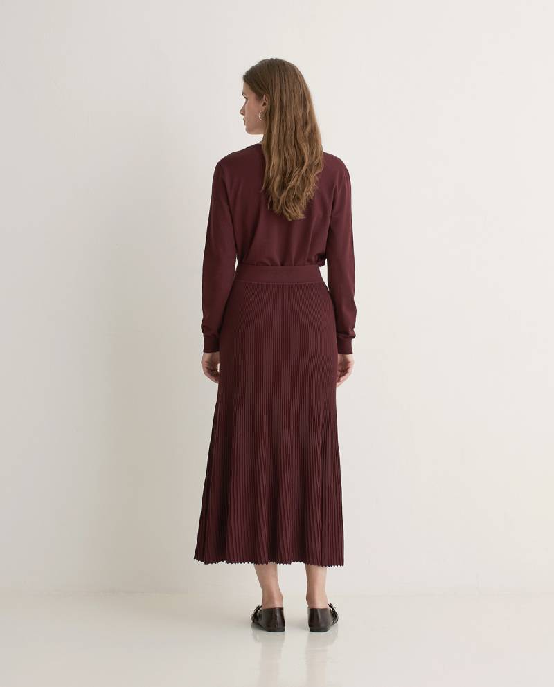 yerse maroon pleated midi skirt sketchshop
