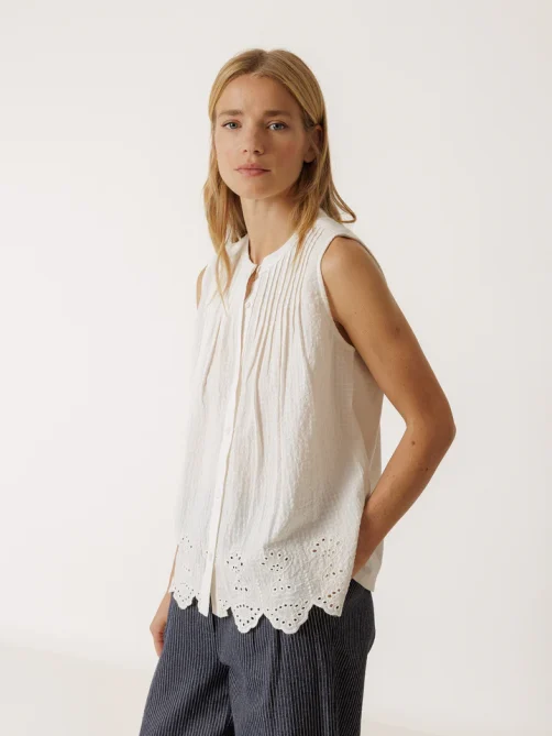 indi and cold combination embroidered tee white sketchshop