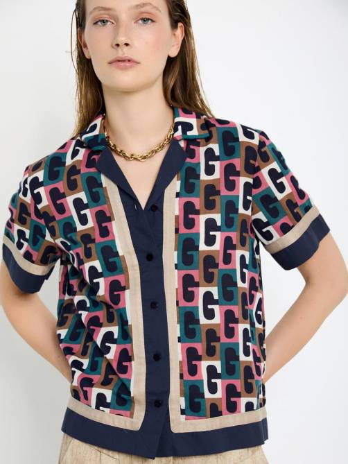 skatie retro print shirt geranium sketchshop