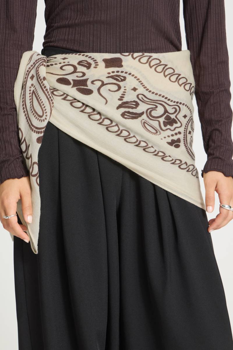 ichi iamary scarf ecru sketchshop