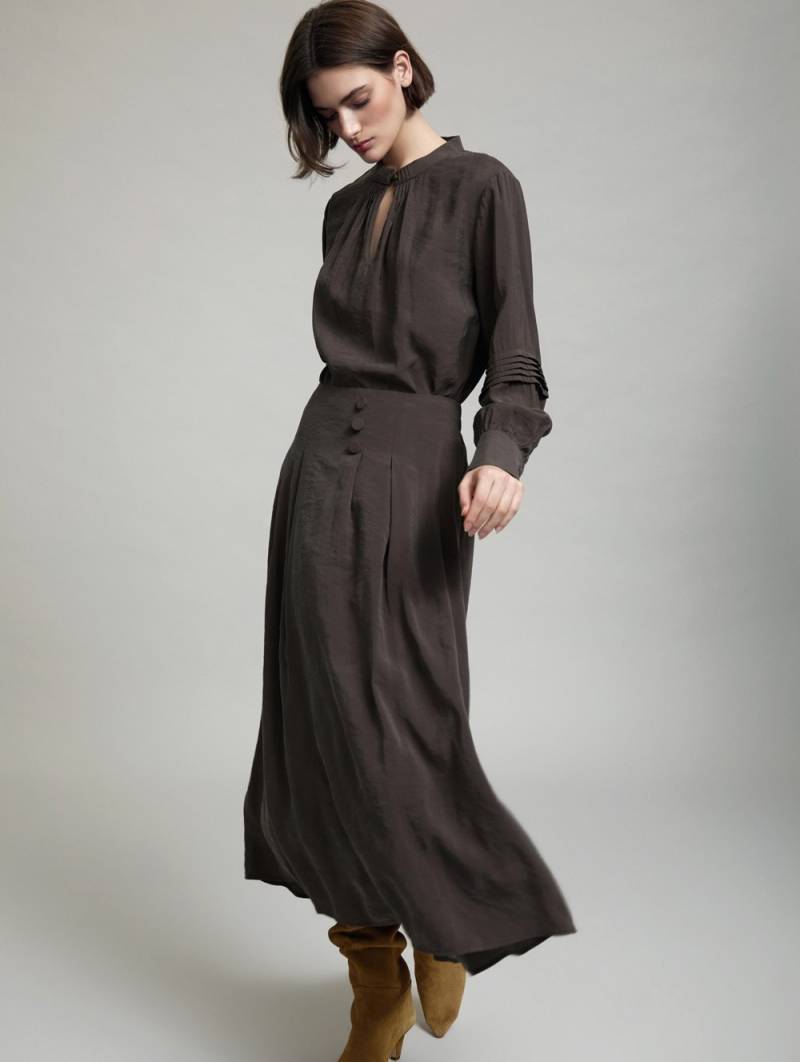 skatie midi skirt with covered buttons mole sketchshop