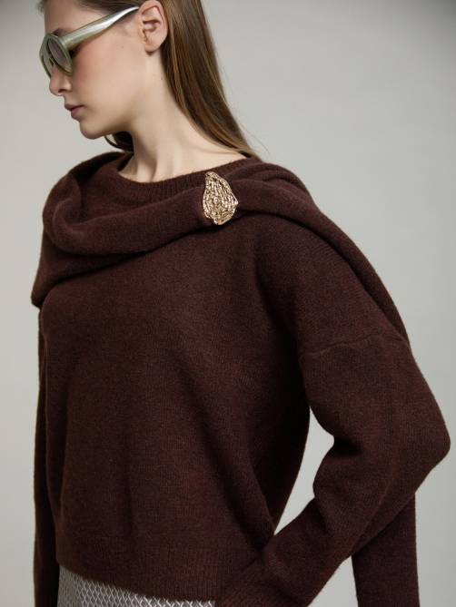 skatie sweater with brooch scarf dusty windsor sketchshop