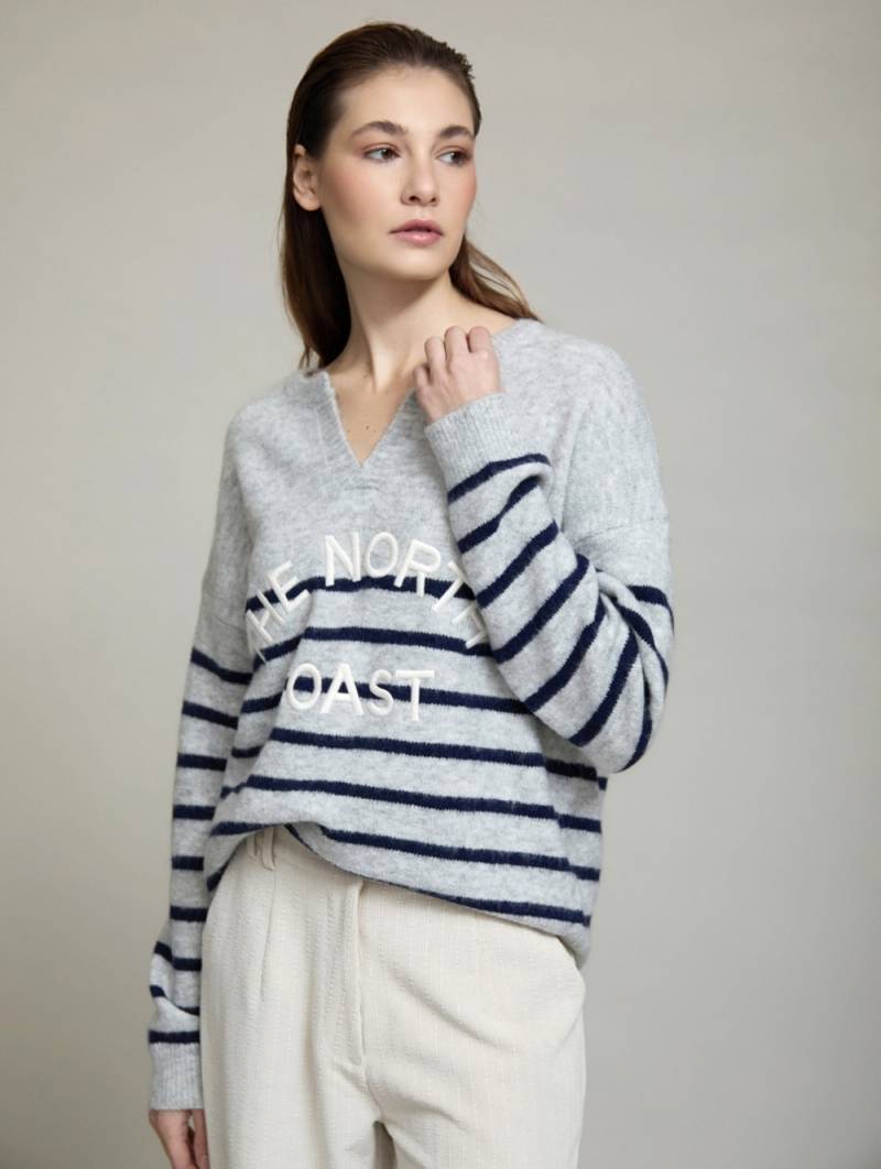 skatie the north coat embroidered sweater grey sketchshop