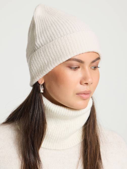 ichi iaivo beanie cloud dancer sketchshop