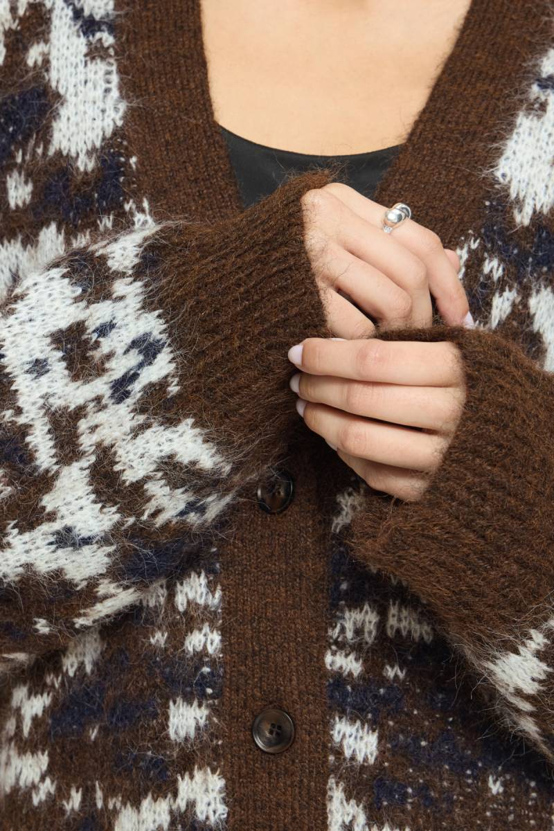 ichi ihbayana cardigan coffee bean sketchshop