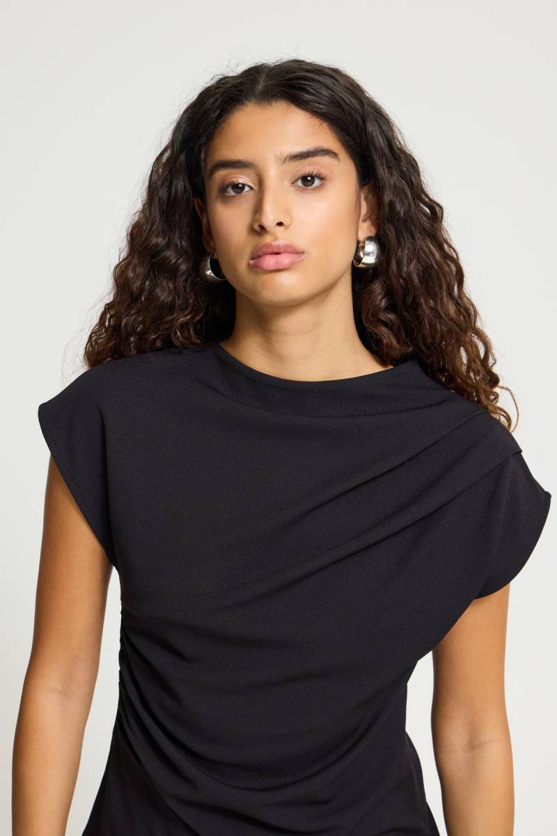 ichi ihkatine top black sketchshop